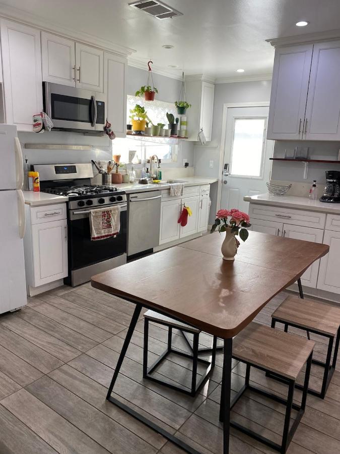 Private Room In La With Free Wifi And Tv With Shared Kitchen Los Angeles Buitenkant foto